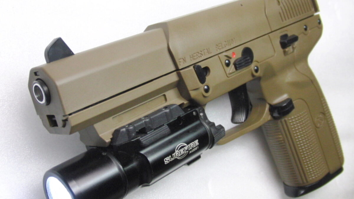 マルシン FN 5−7 ファイブセブン V2 、OLIGHT Baldr S レビュー】マルシン FN Five-seveN Ver.2 CO2 — 最新モデルの
