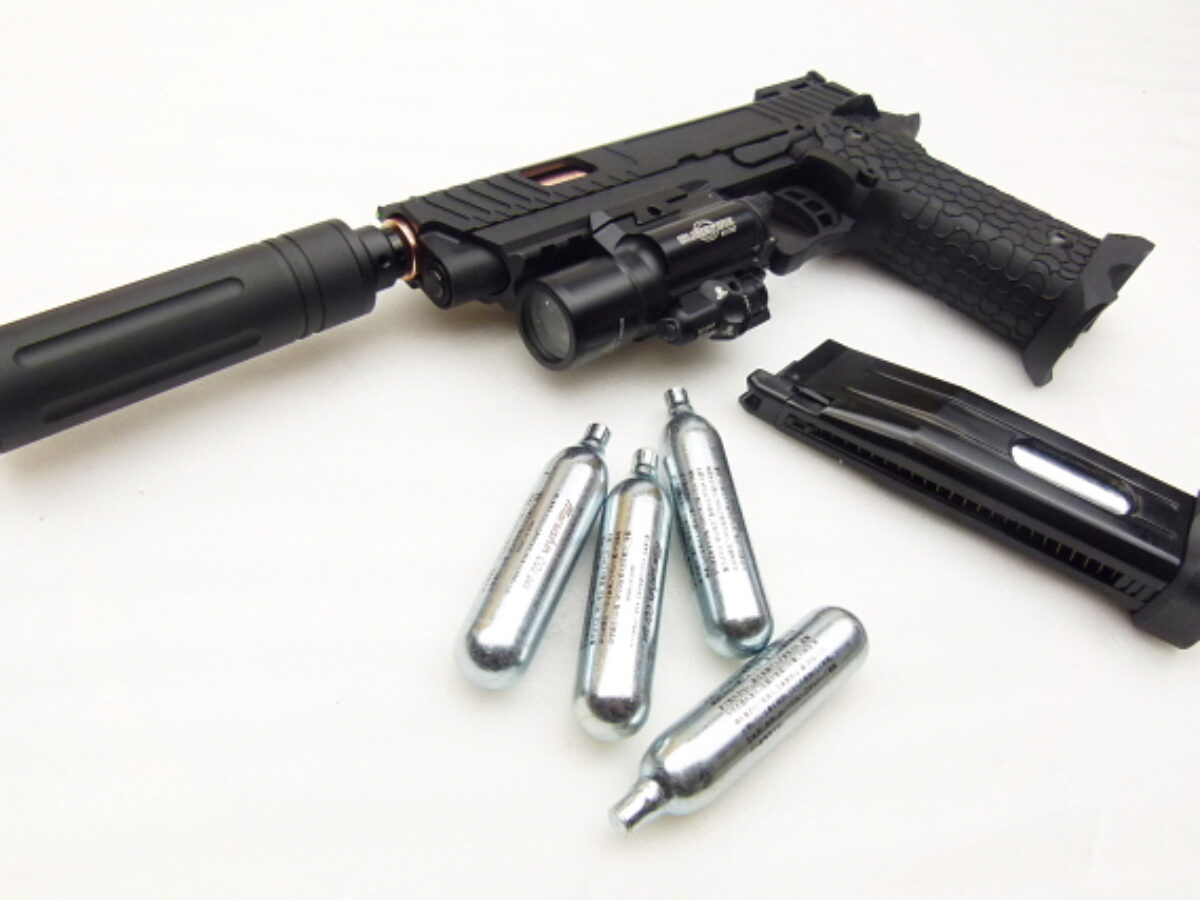 baton-combatmaster-0-1200x900.jpg